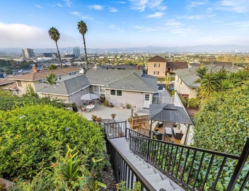 Elegant Home w/Panoramic City Views & Outdoor Oasis near Sony, Apple, Google 4
