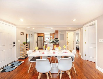 Romantic 2BR Quincy Retreat Pet-Friendly Wollaston Beach & Red Line 74R 2