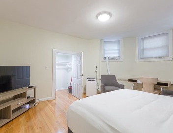 Free Parking at 1 Bed Basement Apt, Near BU & MIT 4