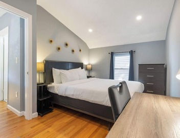 Well Located 3 Bed, 1 Bath in Kendall Sq 2