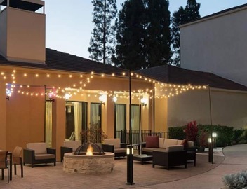 2 Spacious Rooms Near Dignity Health Sports Park – Ideal for Sports Fans 2