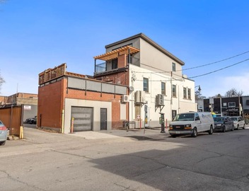 Sleeps 10, 3bed/3bath + outdoor space + subway 2