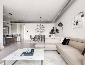 Chic King Suite | Balcony | Downtown View | Tesoro 2