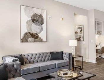 Reluxme | City Center 2BR Highrise w/King Beds 3