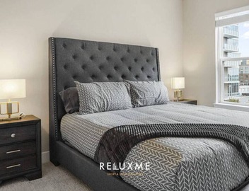 Reluxme | City Center 2BR Highrise w/King Beds 3