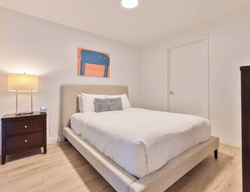 Private Modern Apt with Kitchen and Gym 3
