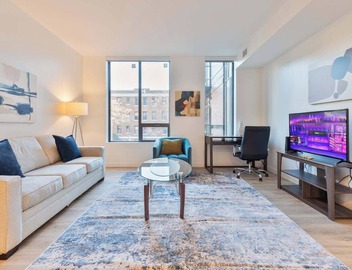Private Modern Apt with Kitchen and Gym 4