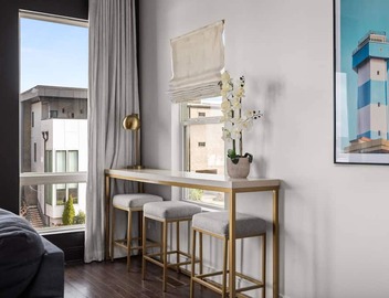 A19 ~ 12 Beds ~ 4 Suites ~ New Listing in The Gulch ~ Garage Parking ~ City Views ~ Fresh and Clean 5
