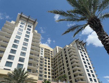 Gulf Views Studio unit across the street from beach and Sharky's 4