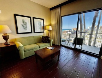 Gulf Views Studio unit across the street from beach and Sharky's 2