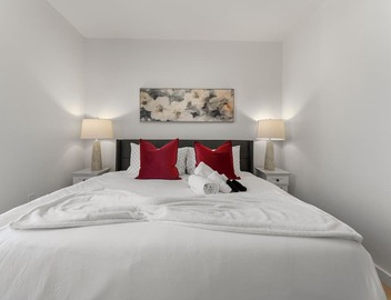 Luxury 1BR Near Broadway Southie mrw0 5