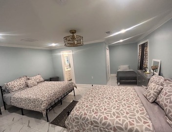 4-bedroom house in fabulous Metairie with AC, WiFi. Enjoy your stay 3