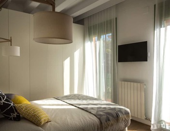 TOP CLASS NEW 2BD AP | Sun | Lift | Metro | HiSpeed Wifi | 4 people 4