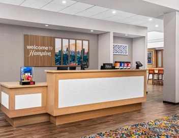 Hampton Inn Chicago North-Loyola Station, Il 5
