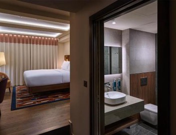 DoubleTree by Hilton London – West End 2