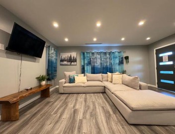 Spacious 3 bedroom unit with backyard and parking just 10 minutes from Rodeo Dr and attractions! 3