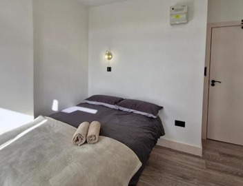 Studio - Sleeps 2 - WiFi - Free Secure Parking 5