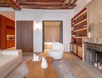Stylish Rue des Rosiers Gem Brand New 2-Bedr 4