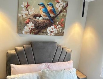 Modern Serene Apartments Near O2 & Central London with Free On-Site Parking and Baby Cot 2