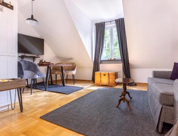 Cozy Old Town Warsaw Escape 3