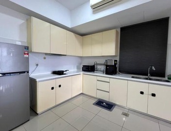 S2 KD 2-12 pax 3 min to giza and sunway medical 3