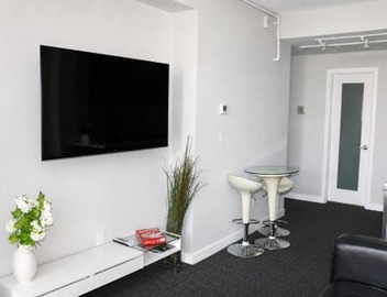 Stylish Newbury Street Studio, #11 4