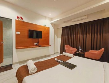 Hotel Sterling Executive 4