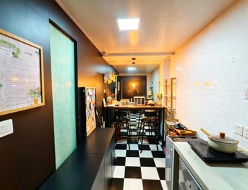 马蒂斯酒店 上海浦东机场店 Matisse American Graffiti Style Hotel Shanghai & Free Airport Pick-up & Drop-off 24 &7 Service500 meters straight from Airport beautiful courtyard laundry service 5