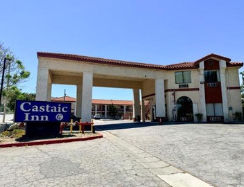 Castaic Inn Six Flags Valencia 4