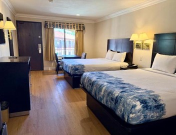 Castaic Inn Six Flags Valencia 5