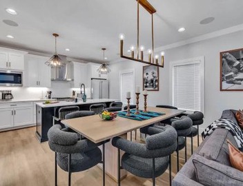 Bass - Private Rooftop - 8 mins to Broadway 5
