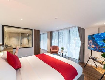 The Chapter 9 Boutique Suite 3