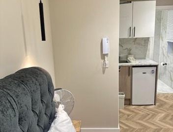 Modern Serene Apartments Near O2 & Central London with Free On-Site Parking and Baby Cot 4