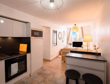 Charming Renovated 1BR Marais Pompidou 3