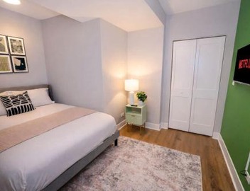 Cozy 3BR Chicago Garden Apartment Near Loyola & Downtown 4