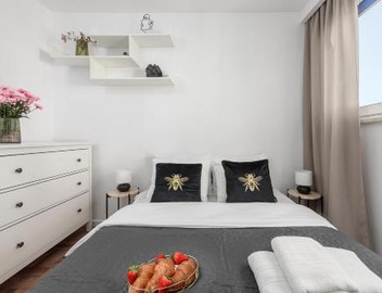 Lumina I 2BR Apart with Balcony I AC I near Złoty Tarasy 5