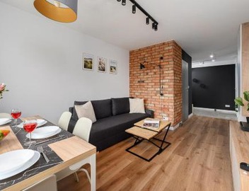 Lumina I 2BR Apartment near the Warszawa Główna I Balcony 3