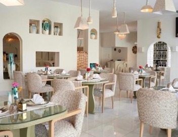 Suites Hôtel Les Charmilles & Spa 4