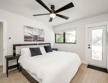 Ultimate ATX Group Stay | Rooftop + Putting Green 2