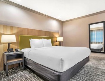 Country Inn & Suites by Radisson, Metairie New Orleans , LA 3