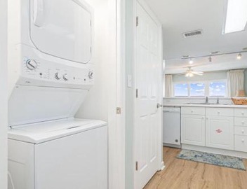 Top Floor King Studio w Gulf & Sound Views 2