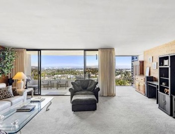 Three Bedroom Residence with Panoramic Water Views 5