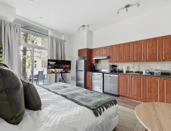 Cozy City Studio Near Budweiser & BMO Stadium 3