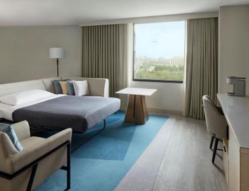 Toronto Airport Marriott Hotel 4