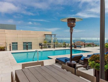Two Bedroom Oceanfront Retreat with Panoramic View 4