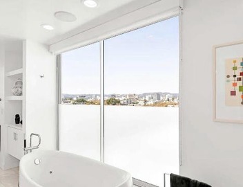 Two Bedroom Modern Apartment with Spacious Layout 4