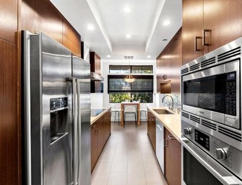One Bedroom Condo with Panoramic City Views 5