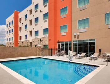 La Quinta Inn and Suites by Wyndham Corpus Christi I-37 NW 3