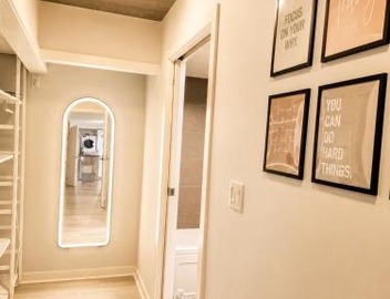 AfterGlow Luxury Downtown 2BR Near Cruise Port & BC Place 2