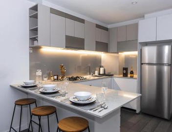 Lux 2BR CBD Apartment with Pool Spa Gym and City Views 5
